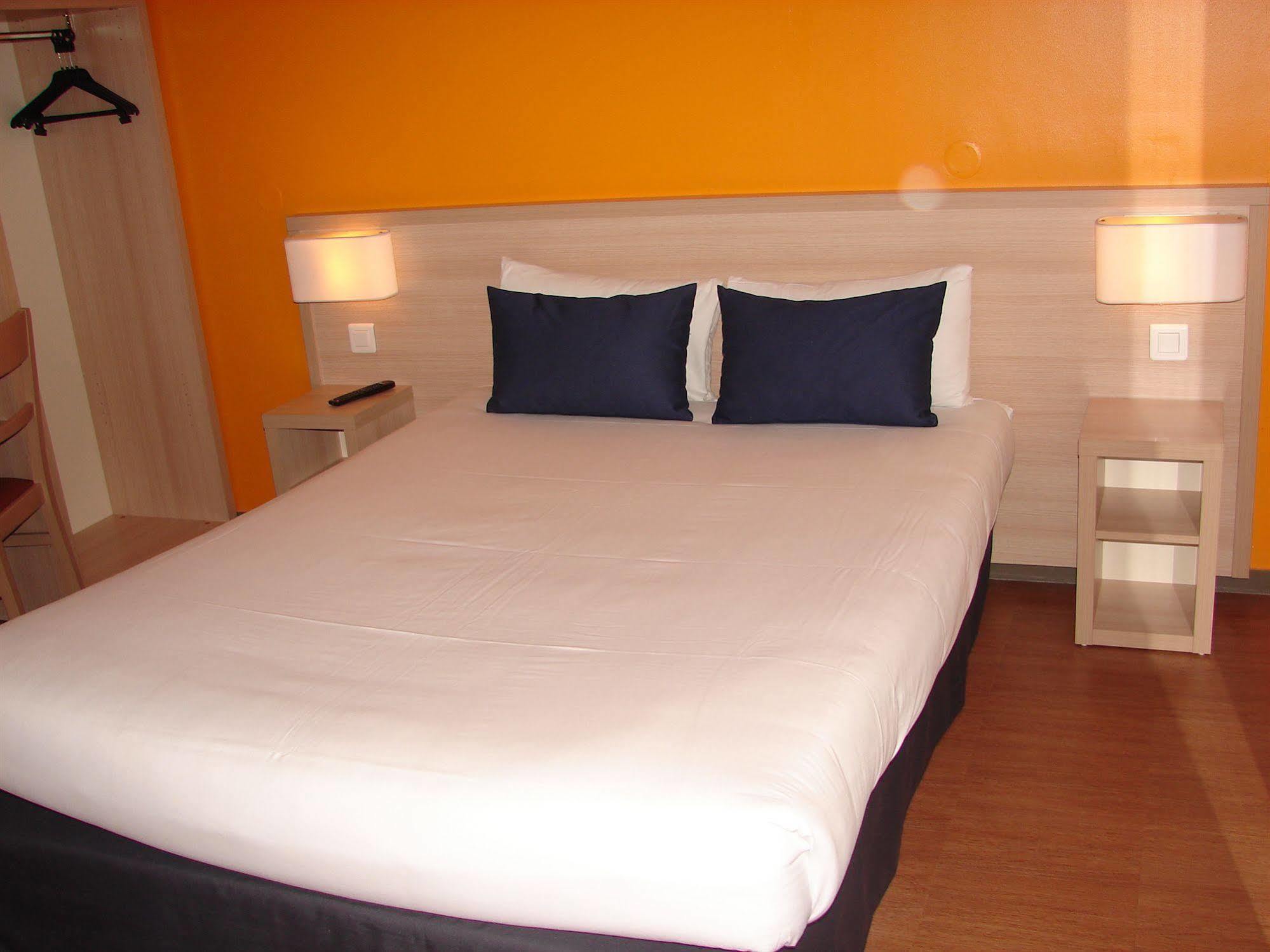 Budget Hotel Melun Sud - Dammarie Les Lys Kültér fotó